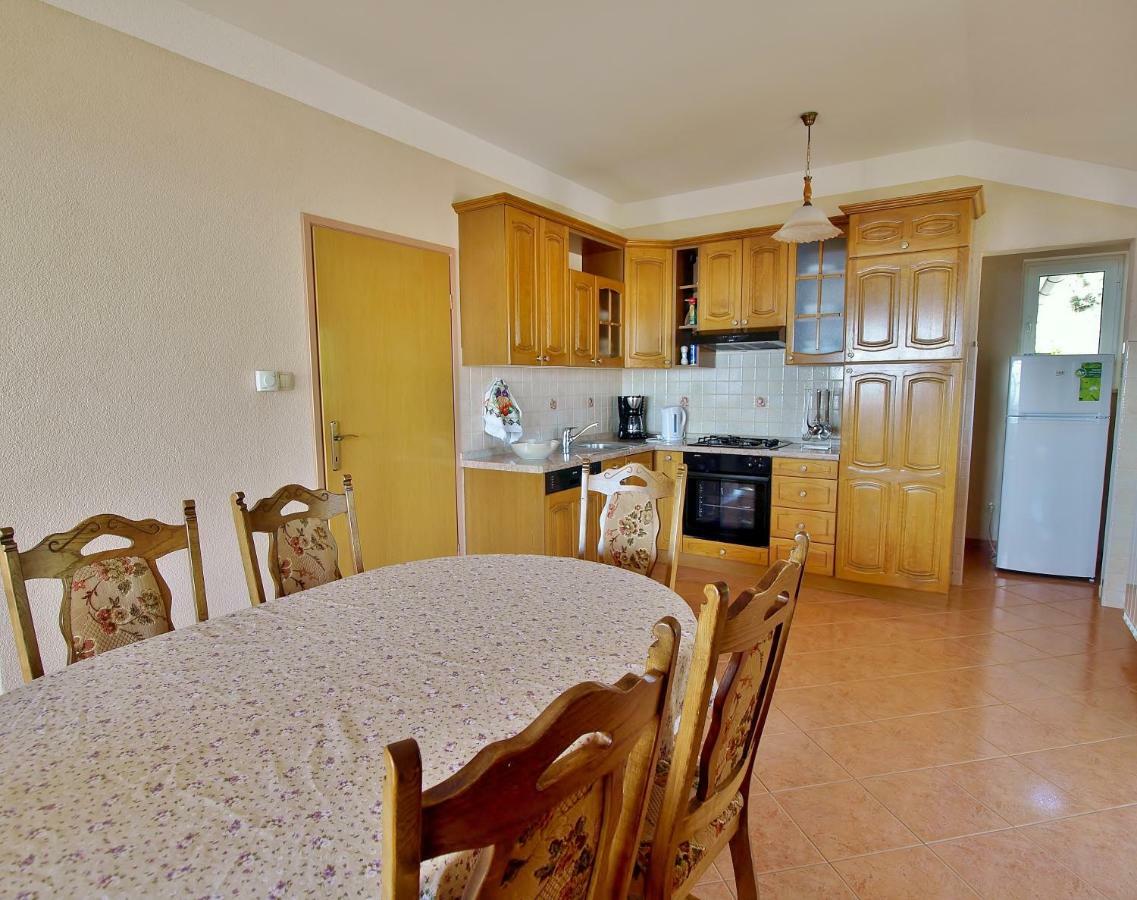 Apartmani Andelo I Ruzica Mundanije Exterior foto