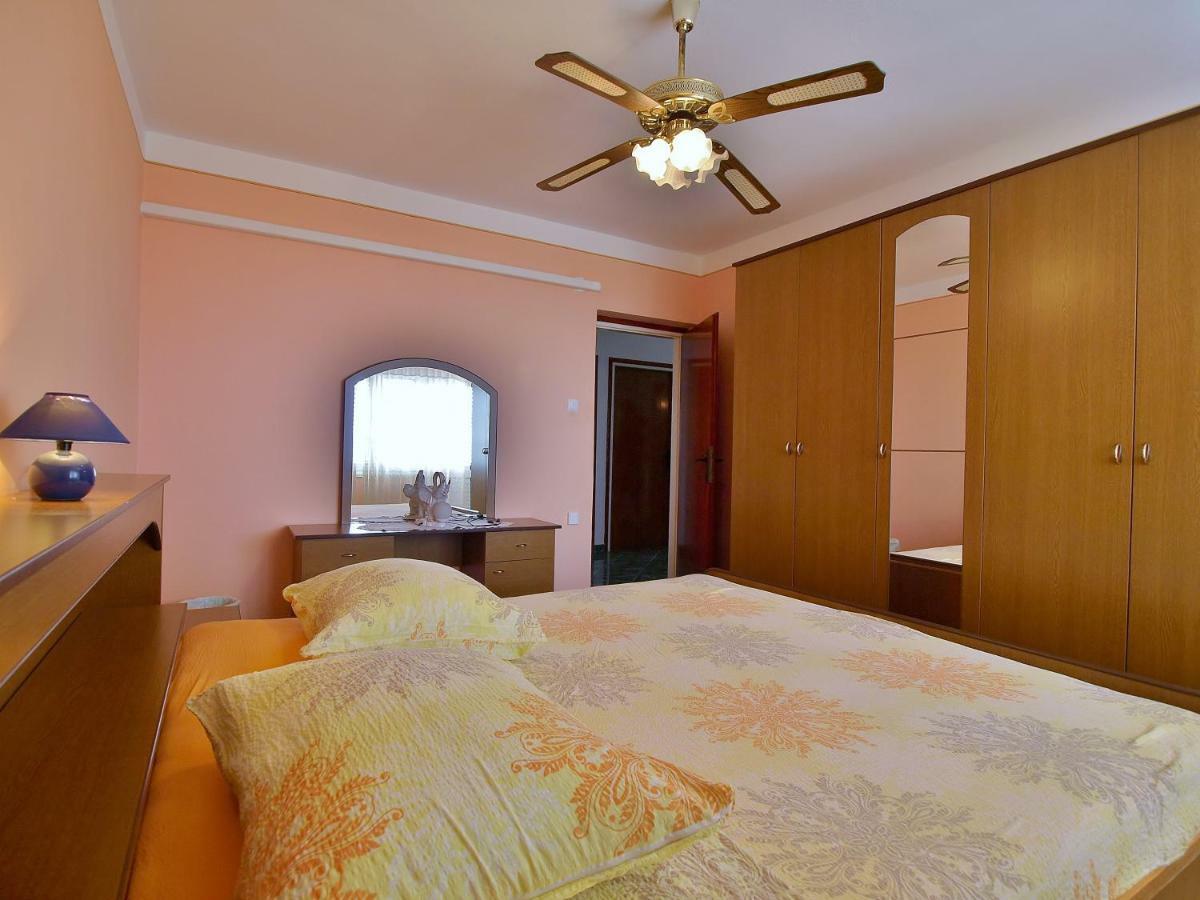 Apartmani Andelo I Ruzica Mundanije Exterior foto