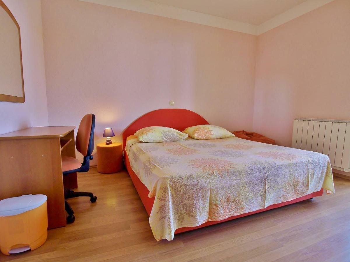 Apartmani Andelo I Ruzica Mundanije Exterior foto